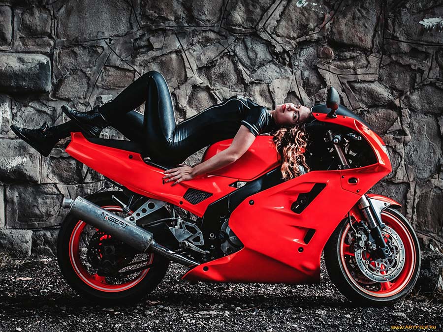 Beautiful girl Beautiful girls and motorcycles in Natal