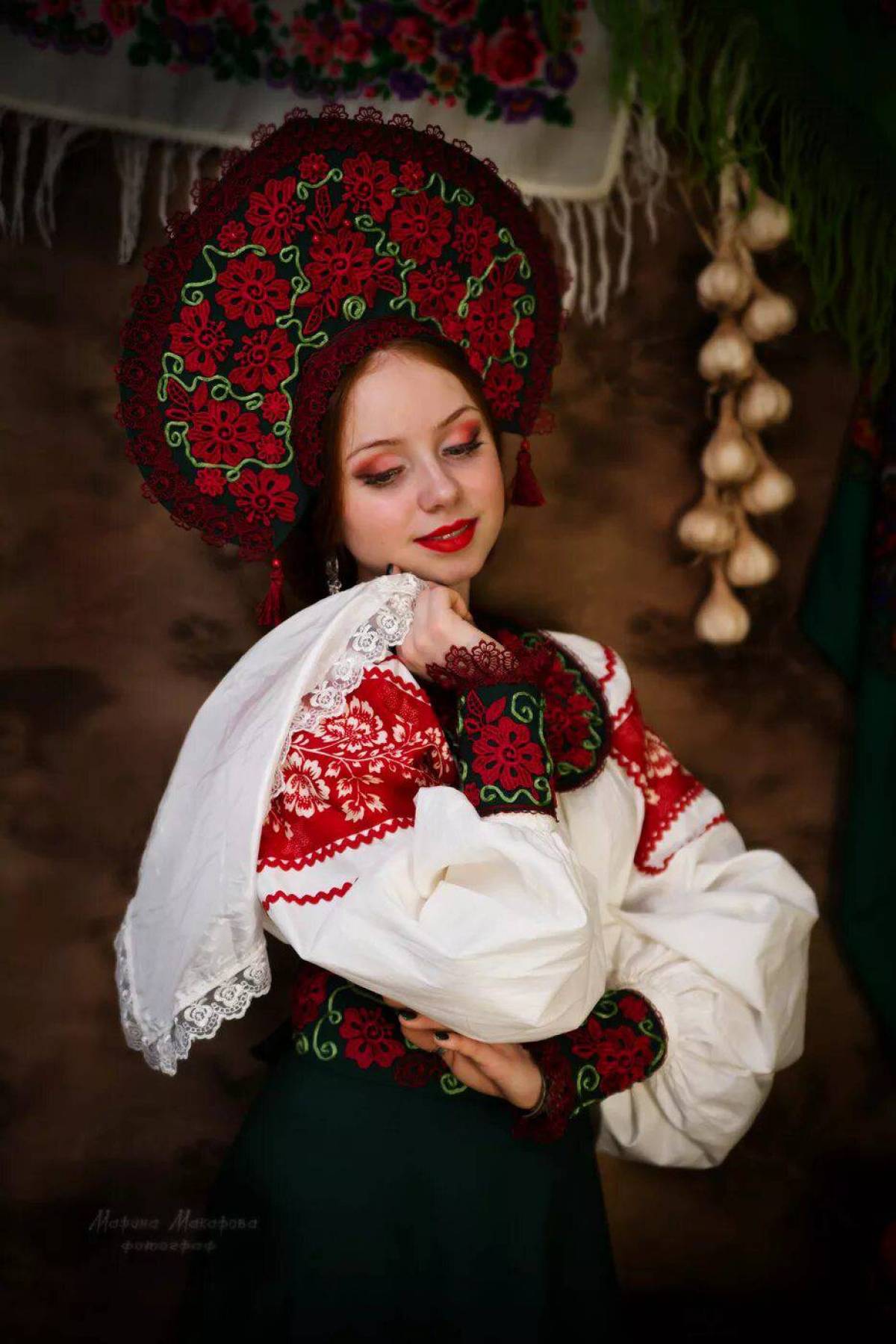 Women in Slavic costumes underwear in Natal
