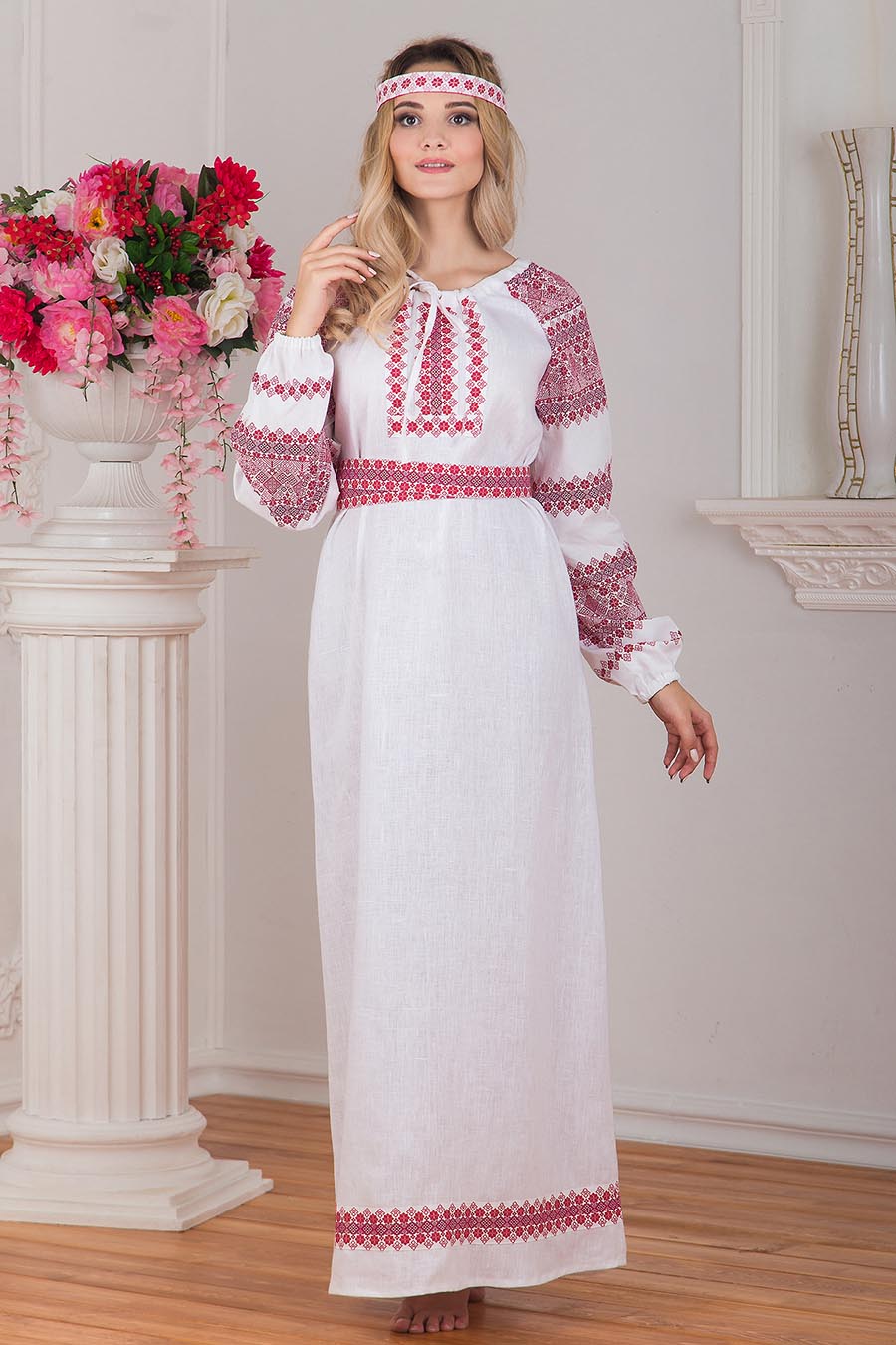 Women in Slavic costumes in Natal