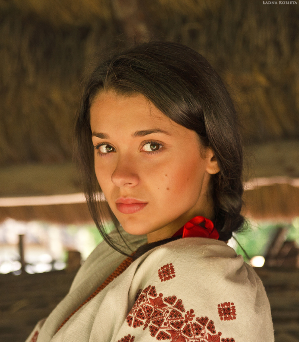Girls in Slavic costumes in Natal
